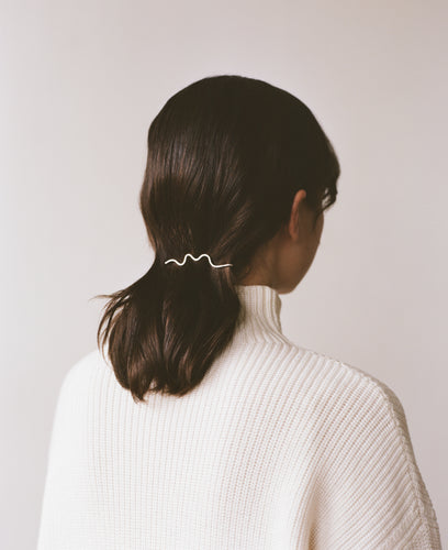The ETIENNE hairslide, from the collection Edition 08 made in collaboration with Birgit Toke Tauka Frietman. Ethically handmade in London using recycled silver. 