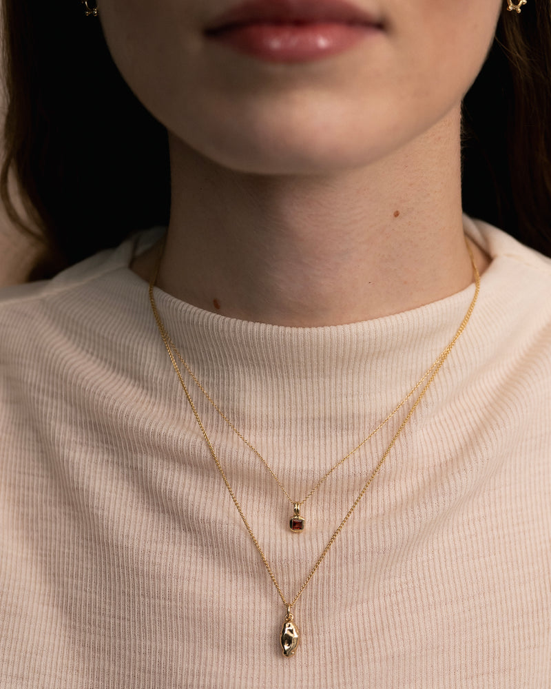 Lys Peridot Solitaire 14ct Gold Necklace